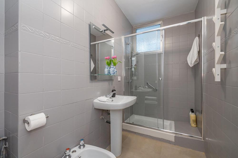 Madrid Rio Rooms Kültér fotó